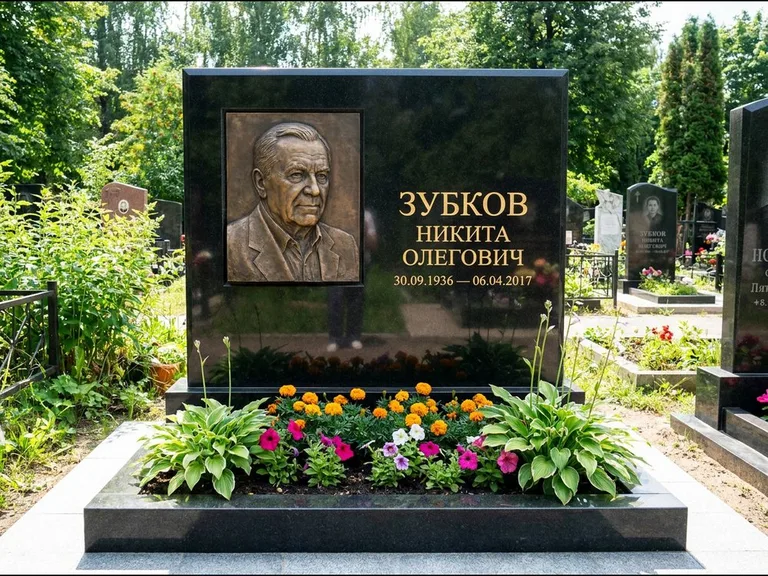 Памятник с барельефом — выполненная работа 19 в Нижнем Новгороде
