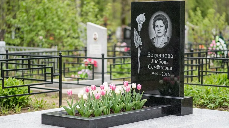 Памятник с гравировкой калл — выполненная работа «Богданова» в Нижнем Новгороде