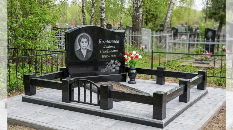 Памятник с гравировкой тюльпанов — выполненная работа «Богданова» в Нижнем Новгороде