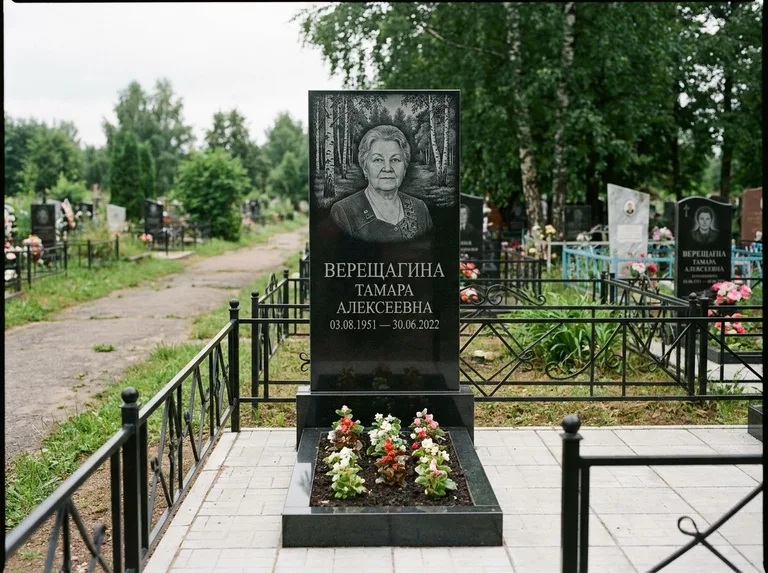 Памятник с гравировкой берёзы — гравировка берёзовой рощи в глубину, работа «Верещагина» в Нижнем Новгороде