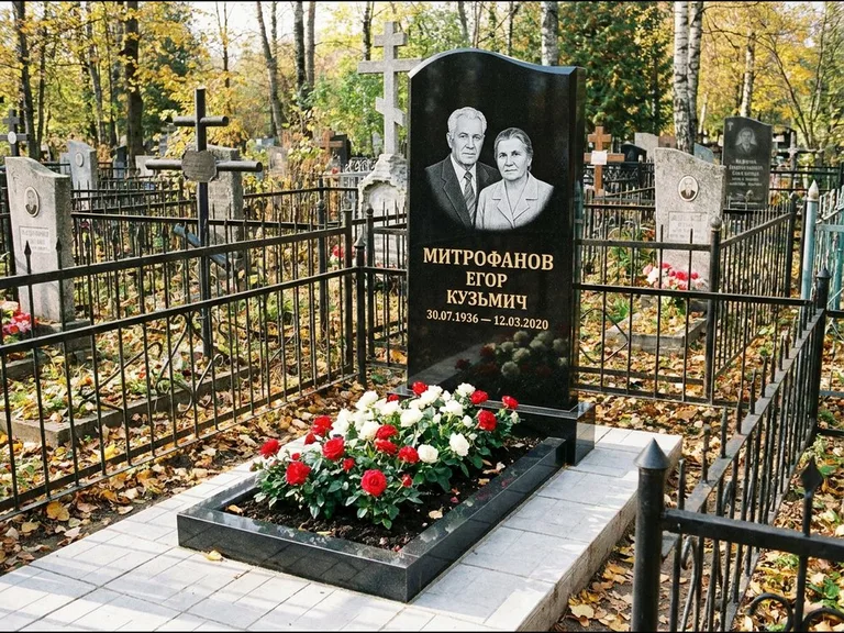 Гравировка портрета на чёрном граните — выполненная работа 17 в Нижнем Новгороде