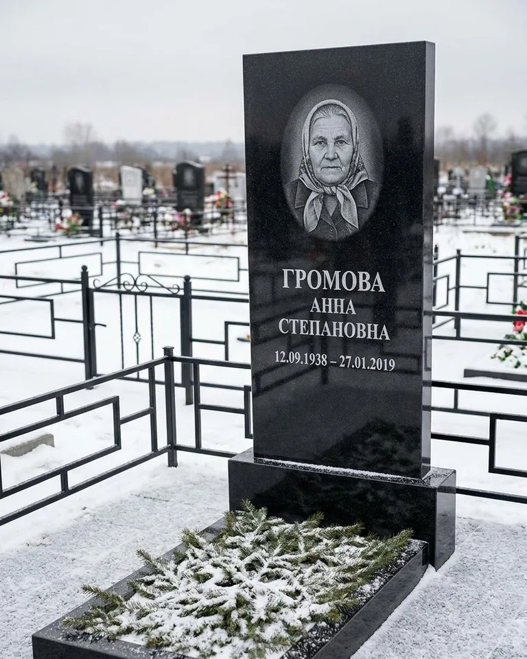 Простой вертикальный памятник под ключ зимой в Нижнем Новгороде