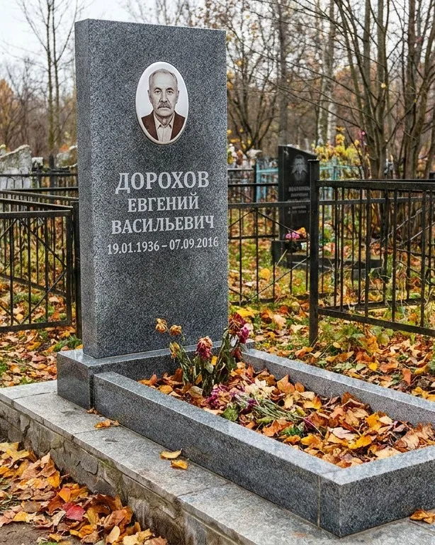 Памятник под ключ с двумя гранитными вазами в Нижнем Новгороде