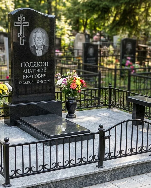 Памятник под ключ с восьмиконечным крестом в Нижнем Новгороде
