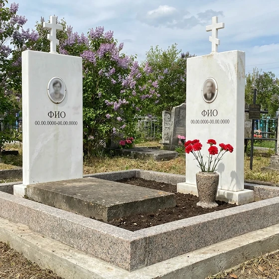Памятник из полимера с крестом на двоих