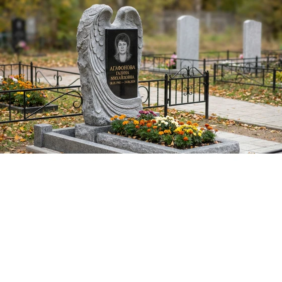 Мемориал с крылом ангела из мансуровского гранита