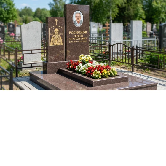 Дымовский памятник с иконой Николая Чудотворца