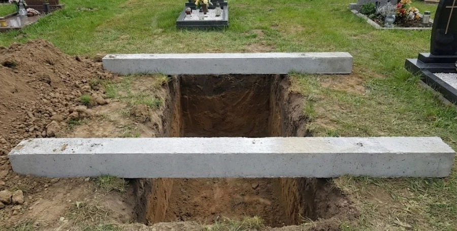 ustanovka-pamyatnika-na-balkiqq23